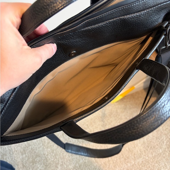 Men's Black Italian Leather Briefcase - Classic Style - Grams(28) - Picture 7 of 7